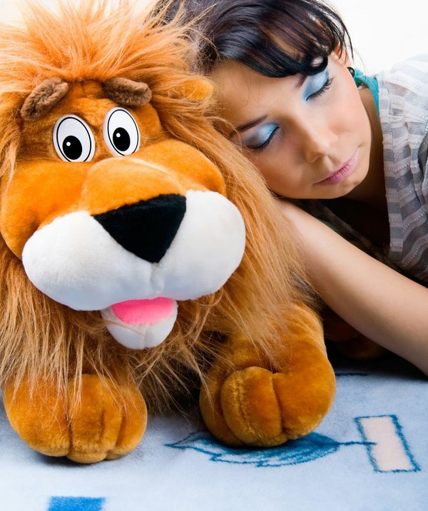 Peluches lionnes : Des compagnons câlins pour votre enfant !