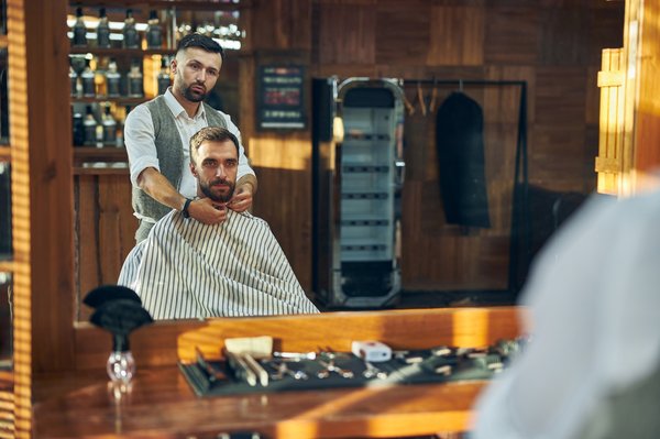 Agencement barbier : créez un espace de coupe attractif